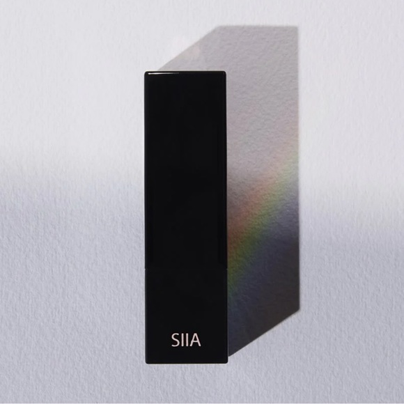 SIIA Change Agent Daring Pink Lipstick - Picture 3 of 8